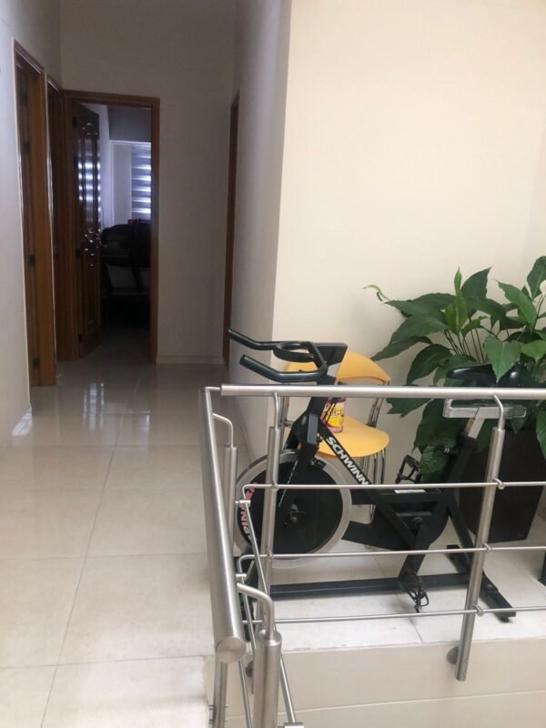 Casa con 4 Habitaciones y 3 Baños - Portal de los Alcazares