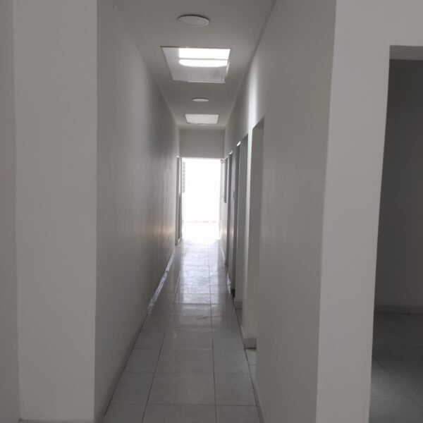 Casa con Local en Venta y Arriendo