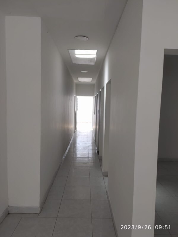 Casa con Local en Venta y Arriendo