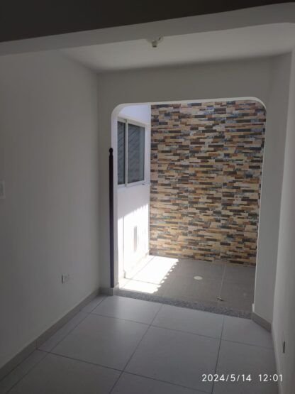 Arriendo Casa de 1 Piso Recientemente Remodelada