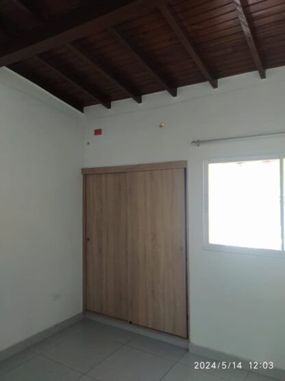 Arriendo Casa de 1 Piso Recientemente Remodelada