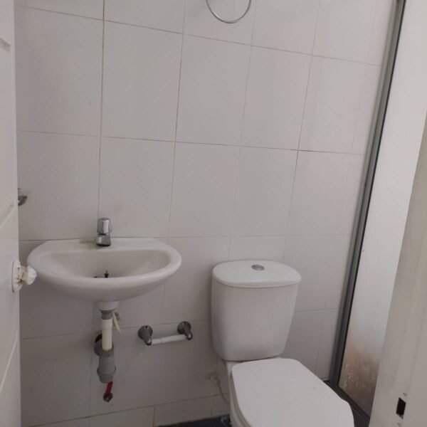 Casa con Local en Venta y Arriendo
