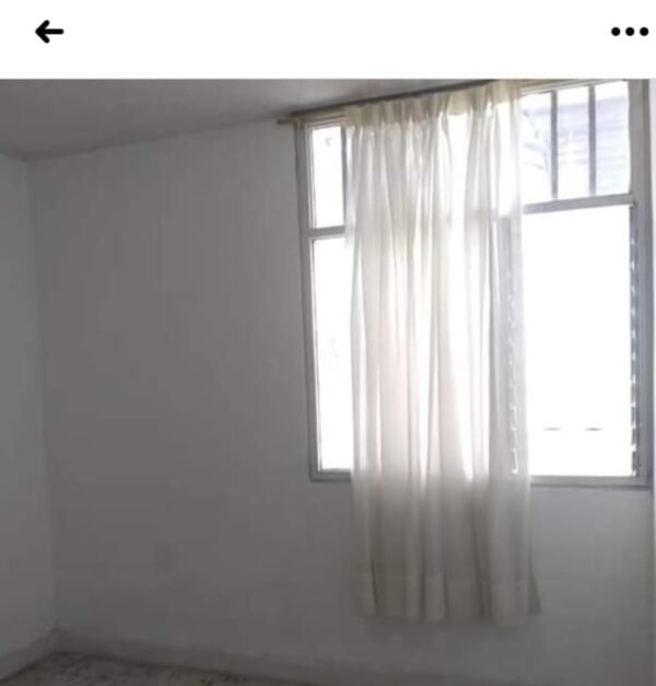 Casa en Venta en Quinta Oriental - Amplios Espacios y Potencial para Personalizar