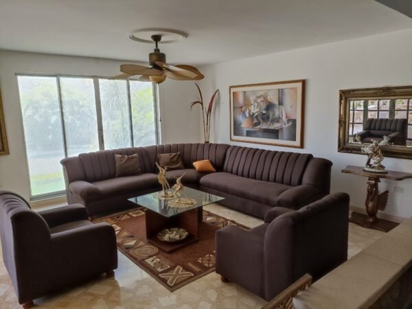 Casa de 2 Pisos - Conjunto Cerrado Samanes
