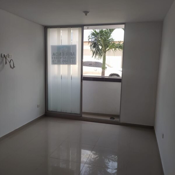 Arriendo Apartamento en 1er Piso, Edificio Delta Park Lleras