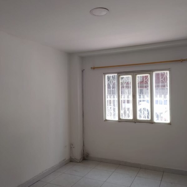 Casa con Local en Venta y Arriendo