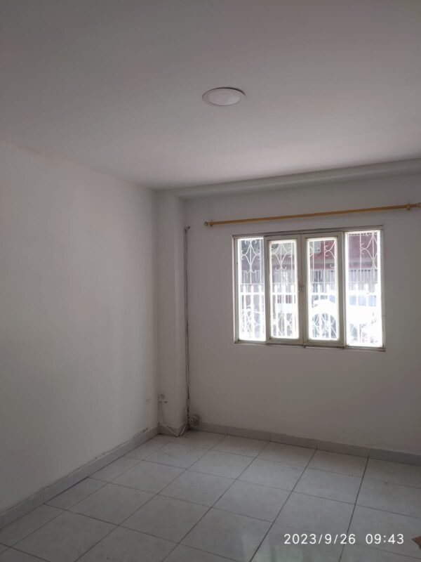 Casa con Local en Venta y Arriendo