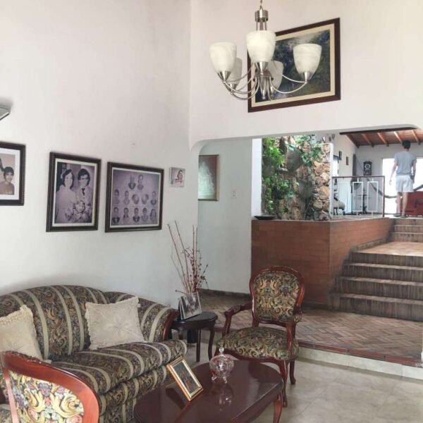 Vendo Casa 4 habitaciones en Villa Camila en los Patios cod 1705