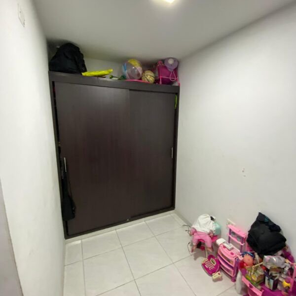 Casa con 4 Habitaciones y 3 Baños - Barrio Niza