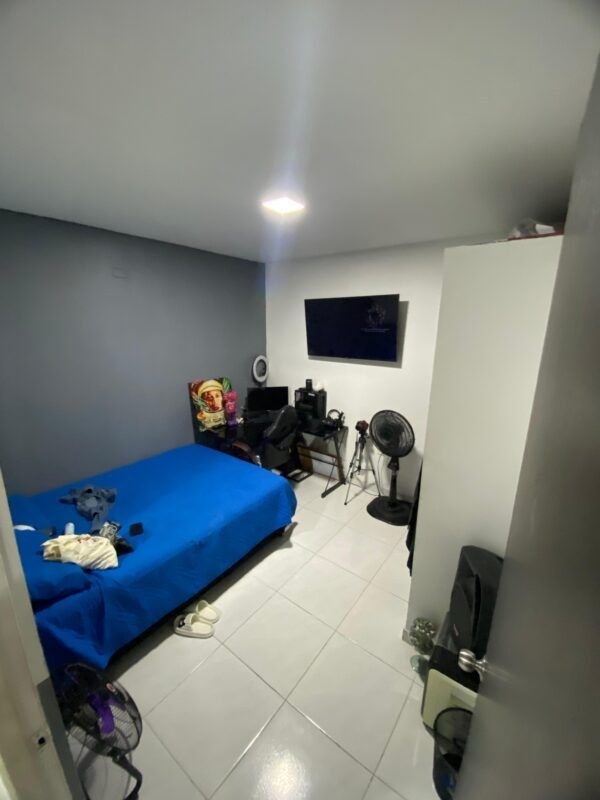Casa con 4 Habitaciones y 3 Baños - Barrio Niza
