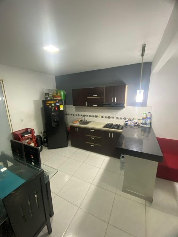 Casa con 4 Habitaciones y 3 Baños - Barrio Niza