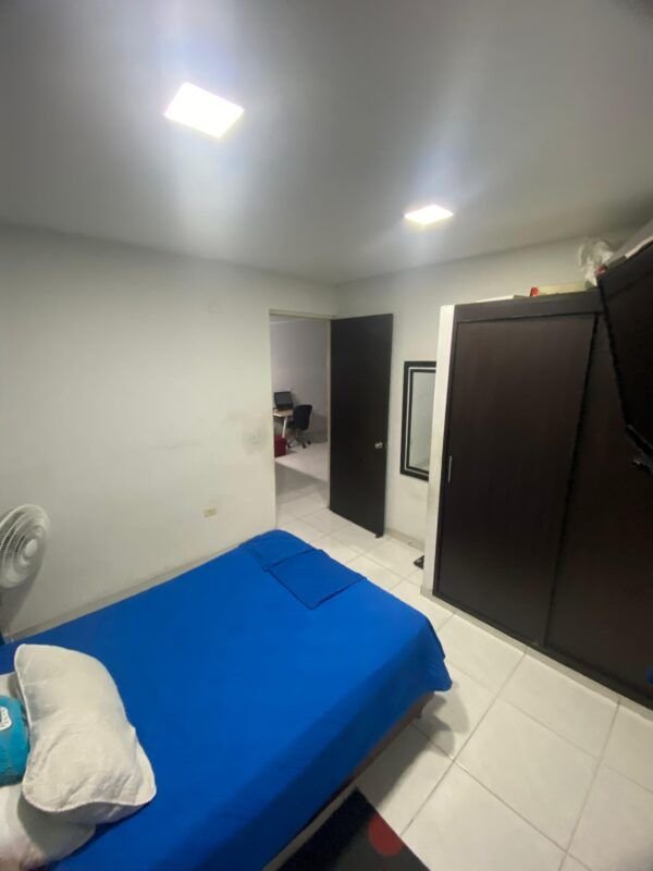 Casa con 4 Habitaciones y 3 Baños - Barrio Niza