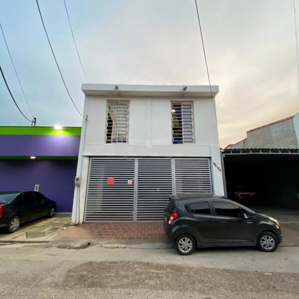 Casa con 4 Habitaciones y 3 Baños - Barrio Niza