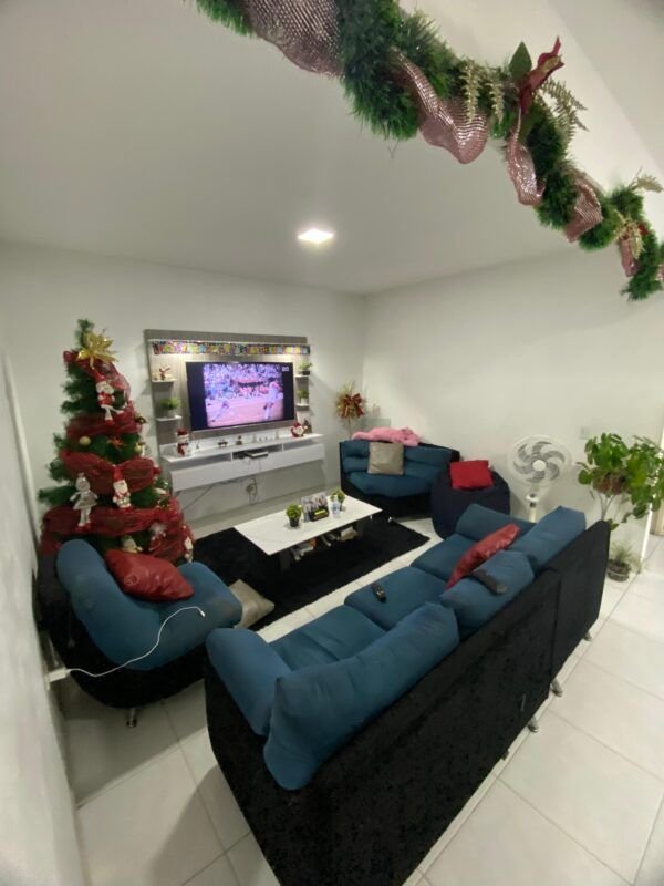 Casa con 4 Habitaciones y 3 Baños - Barrio Niza