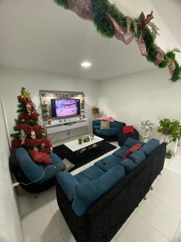 Casa con 4 Habitaciones y 3 Baños - Barrio Niza