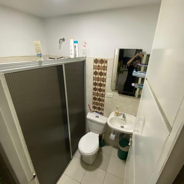Casa con 4 Habitaciones y 3 Baños - Barrio Niza