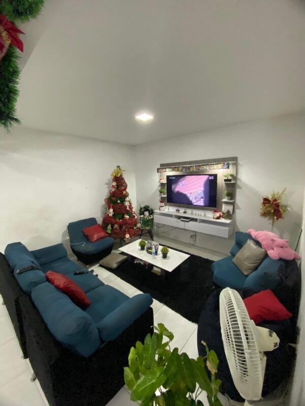 Casa con 4 Habitaciones y 3 Baños - Barrio Niza