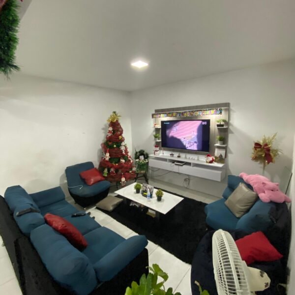 Casa con 4 Habitaciones y 3 Baños - Barrio Niza