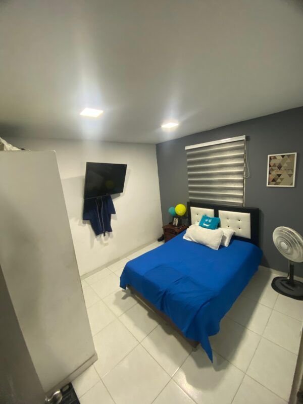 Casa con 4 Habitaciones y 3 Baños - Barrio Niza