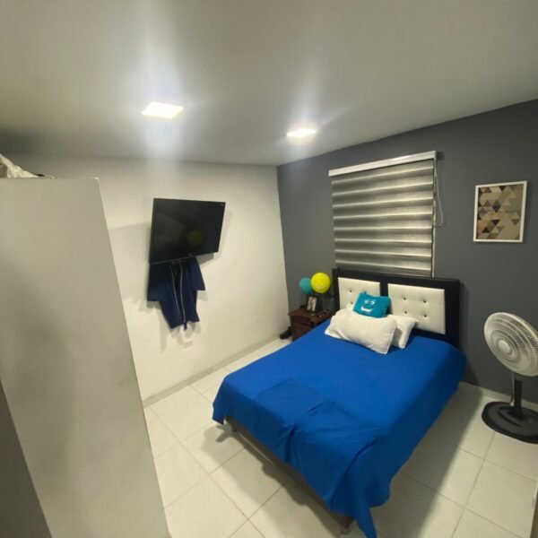 Casa con 4 Habitaciones y 3 Baños - Barrio Niza
