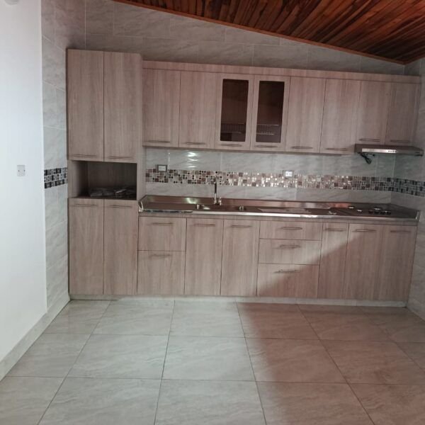 Venta de Casa Amplia en Barrio Popular