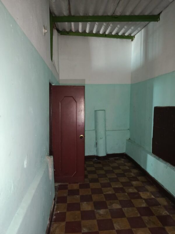 Casa con 3 Apartamentos en Venta